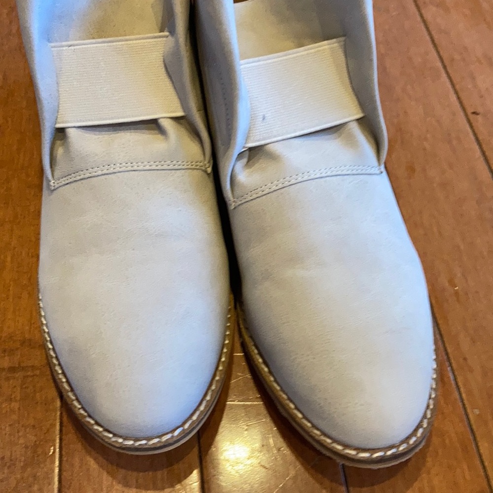 Shoes - Picture 3 of 6